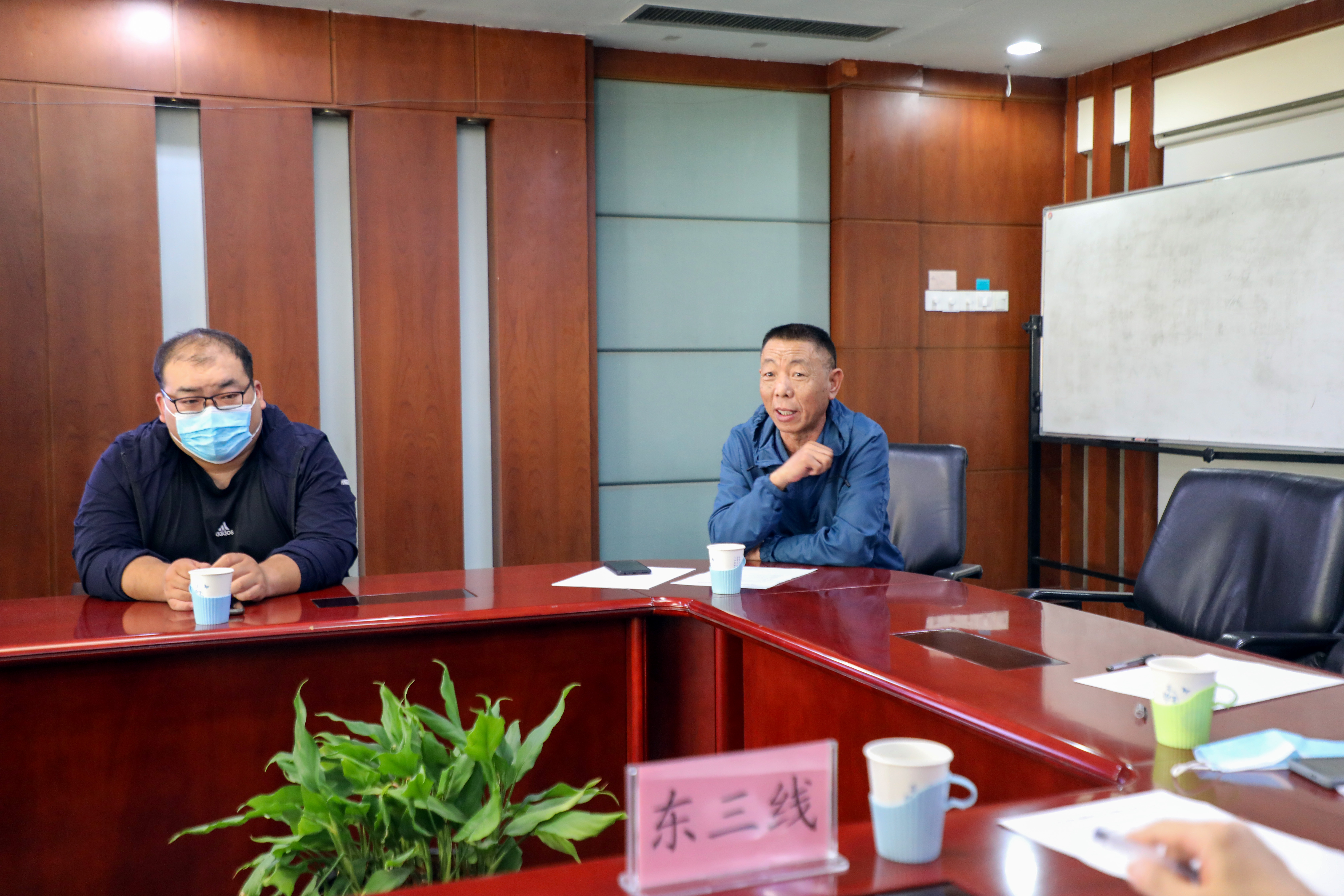 安彩幸福班車，永遠在路上！