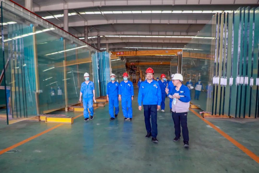 翠籠蒲艾香，慰問送安康——安彩高科總經(jīng)理端午節(jié)慰問一線職工